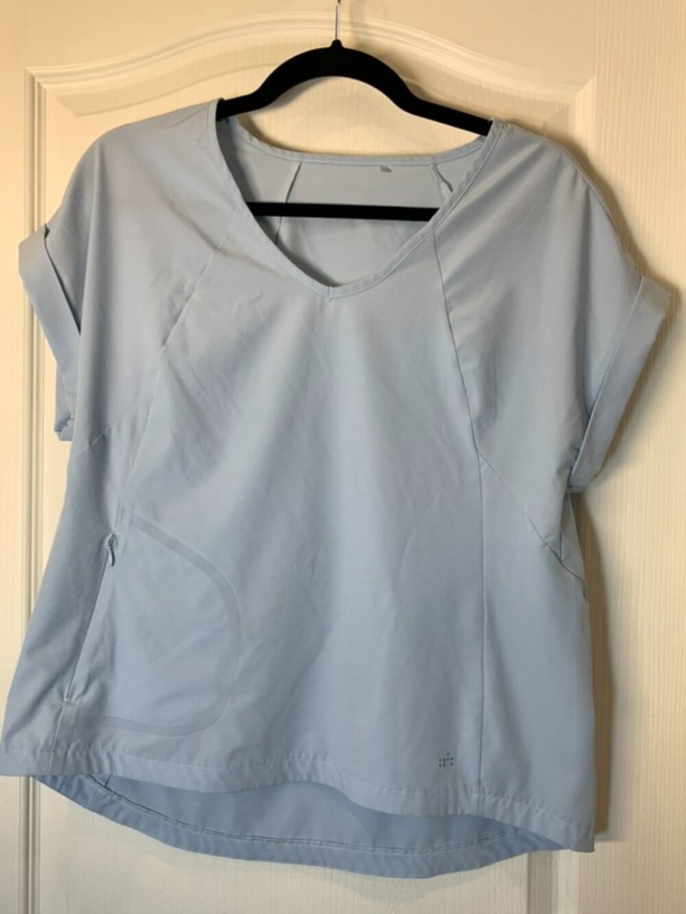 Lightweight Travel Camping Vacation & Outdoor Top – Pale Blue Size M